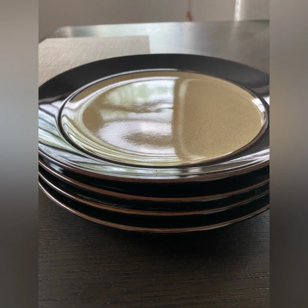 Dish Set - Picture 2 of 4